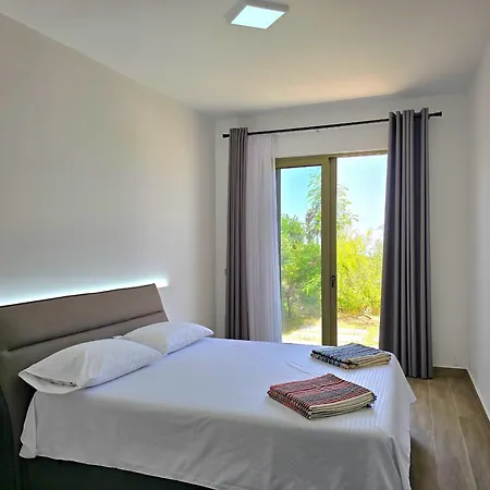 Nature Retreat With Private Pool 279 別荘