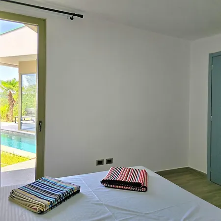 Nature Retreat With Private Pool 279 * Shetaj