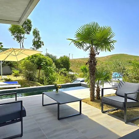 Nature Retreat With Private Pool 279 *