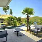 Nature Retreat With Private Pool 279 *