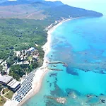 Nature Retreat With Private Pool 279 Feriehus Shetaj