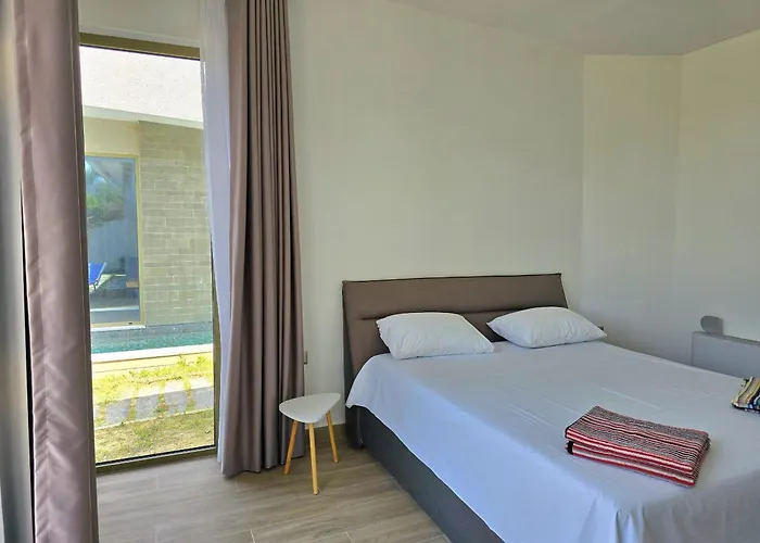 度假居 Nature Retreat With Private Pool 279 *