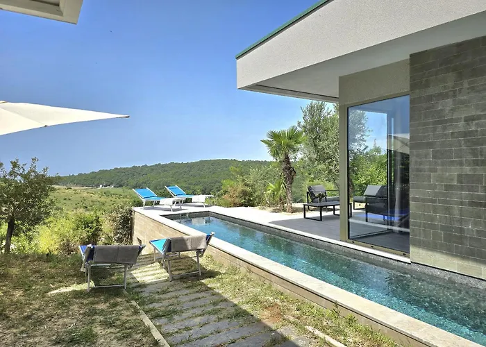 Nature Retreat With Private Pool 279